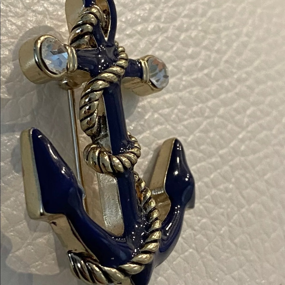 Napier Brooch BOAT ANCHOR Gold Tone Setting Navy Enamel Rhinestones PIN 1.5” H - Picture 7 of 8